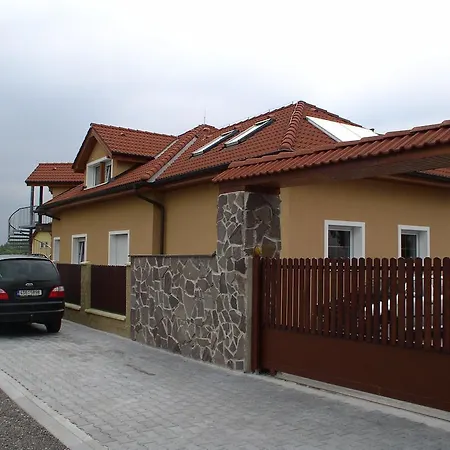 Guest house Rozkos 3*